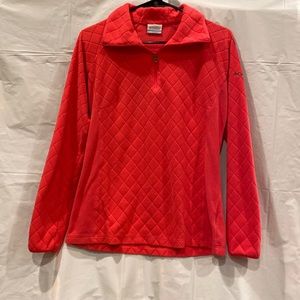 Women’s fleece pull over.